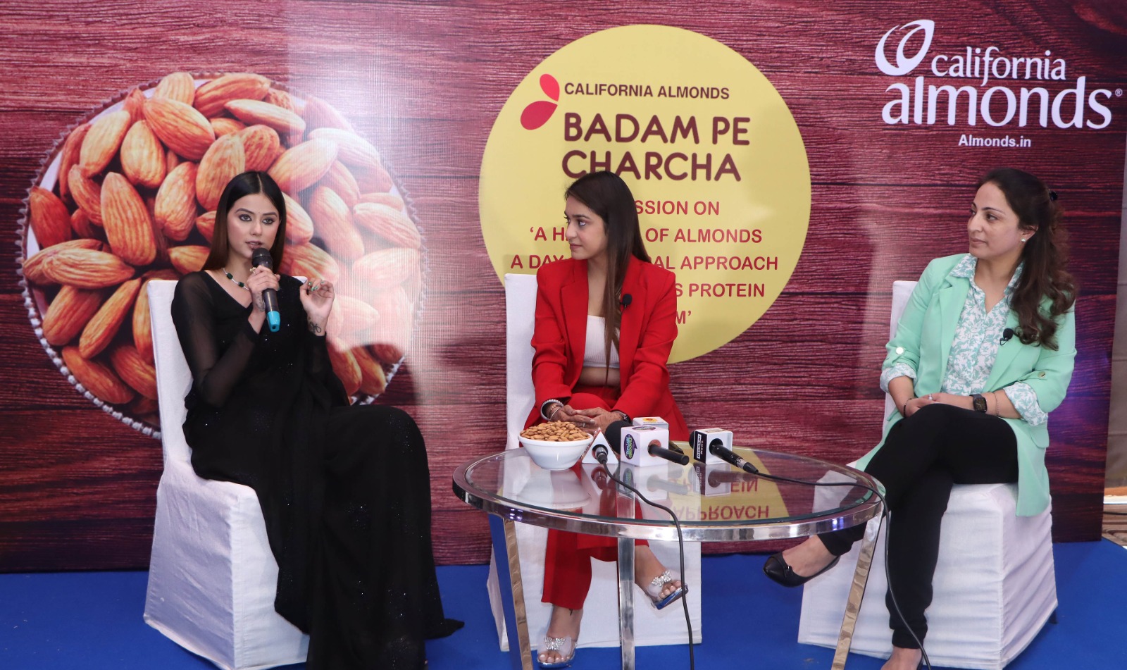 L_R-Actress-Molina-Sodhi-Moderator-Jasnoor-and-Ritika-Samaddar-Regional-Head-Dietetics-Max-HealthCare-Delhi