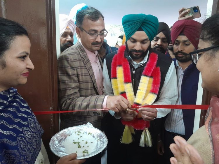 Amid Virtual Inauguration by Punjab CM, Mohali gets 35th Aam Aadmi Clinic at Balongi