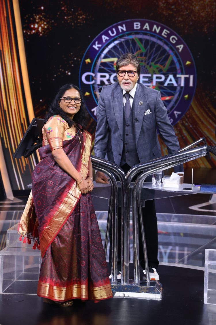 "When Big B Recited 'Madhushala': A Poetic Journey Back to His Father's Lessons"