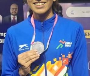 "Carmel Convent’s Samaira Shines with Bronze in Fencing"