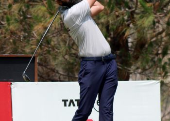 Aeroplaza League : Sneakin Golfers Triumph