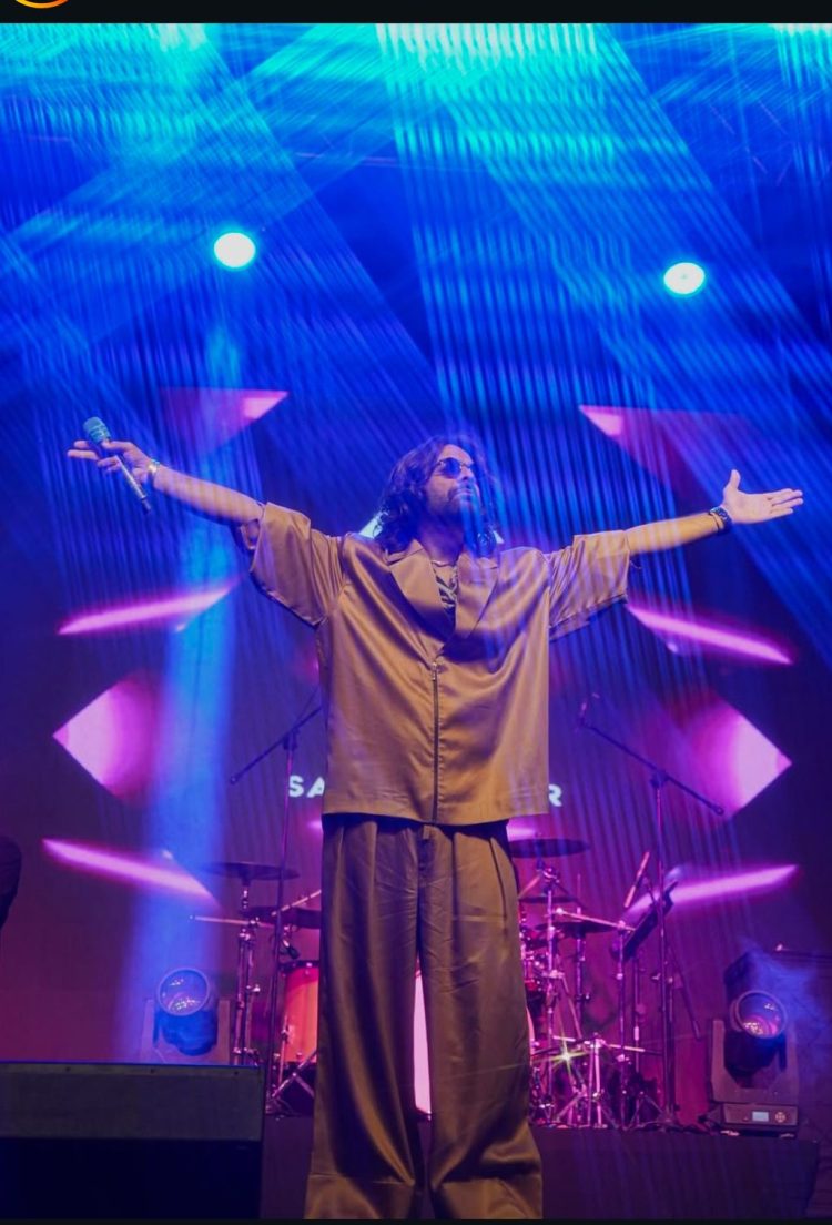 "Jigar Saraiya's Fusion Magic: How the Composer Blends Folk and Contemporary in Bollywood Music"
