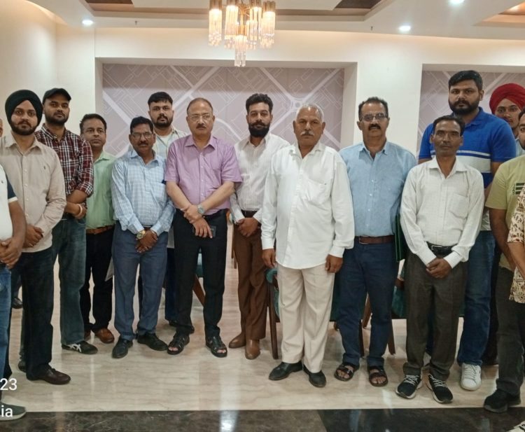 BJP's Arun Sood Highlights Citizen Grievances in Meeting With Administration