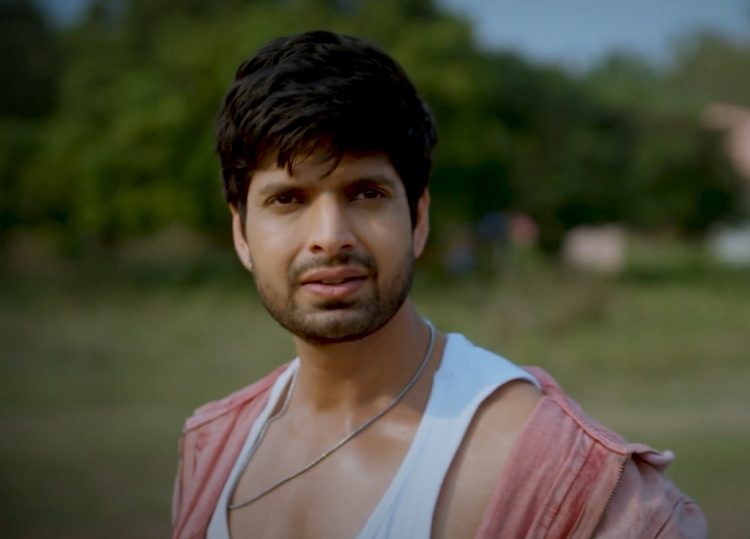 The Haunted Heart of Ayaan: Hitesh Bhardwaj’s Breakout Role in Aami Dakini