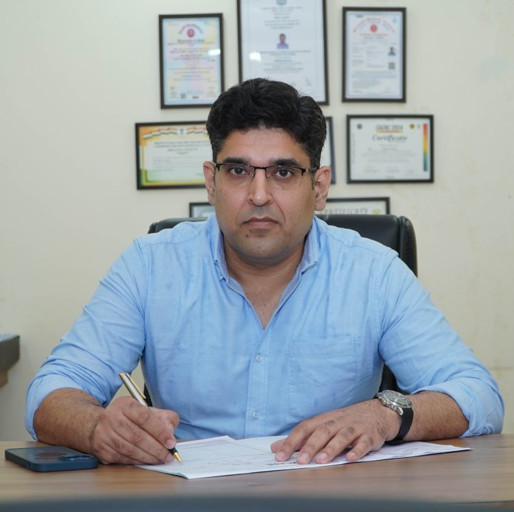 Dr. Gagandeep Gupta: “Robotic Arm Knee Resurfacing Is Transforming Treatment of Knee Problems.”