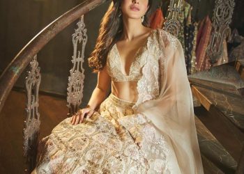 Shanaya Kapoor’s Bhai Dooj Outfit Is the Perfect Mix of Grace, Glam, and Festive Sparkle