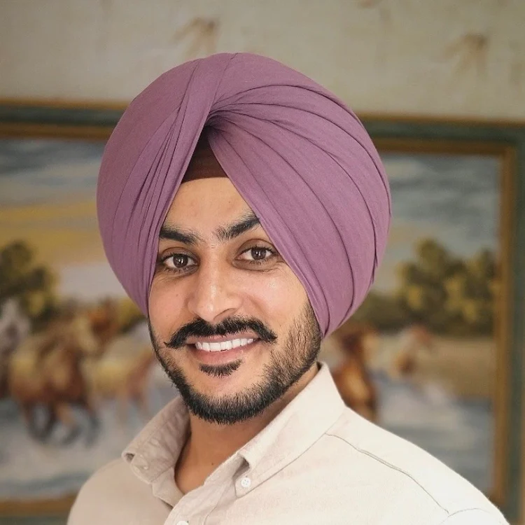 “Punjabi Singer Rajvir Jawanda Dies at 35; Fans and Celebs Pay Emotional Tributes”`