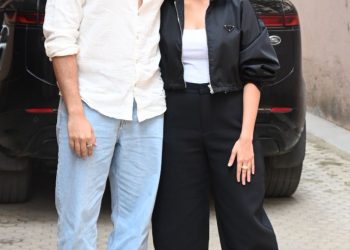 Mrunal Thakur and Siddhant Chaturvedi, along with director Ravi Udyawar, will visit Chandigarh to promote their upcoming romantic film Do Deewane Sehar Mein, releasing on February 20, 2026.