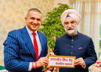 Harpreet Sandhu Calls on Delhi LG, Showcases Chandigarh Through Special Book