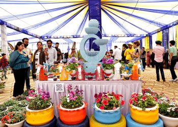 शूलिनी विश्वविद्यालय के तीन दिवसीय वार्षिक पुष्प उत्सव में 200 से अधिक दुर्लभ फूलों का प्रदर्शन